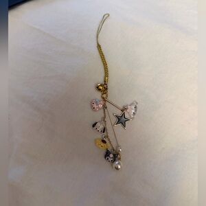 Charming Gold and Black Star Keychain